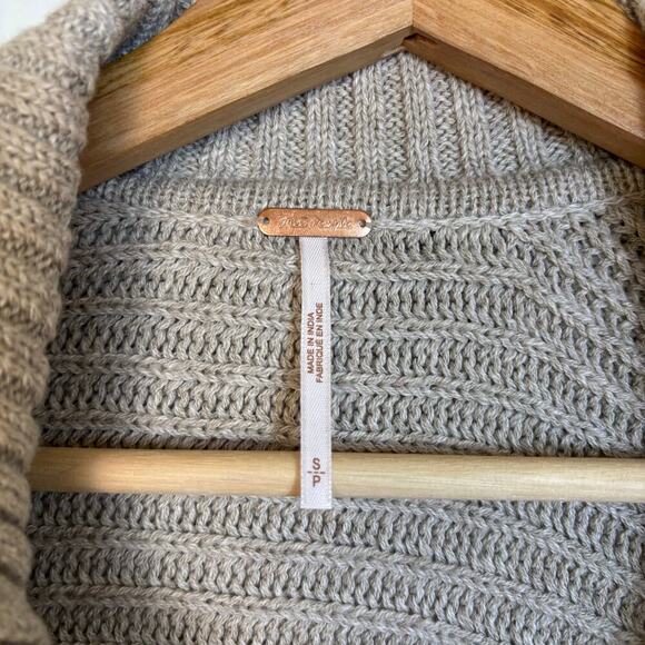 Free People Marlie Deep Ribbed Sweater Size Small Cream Collared V Neck Relaxed - Picture 10 of 13